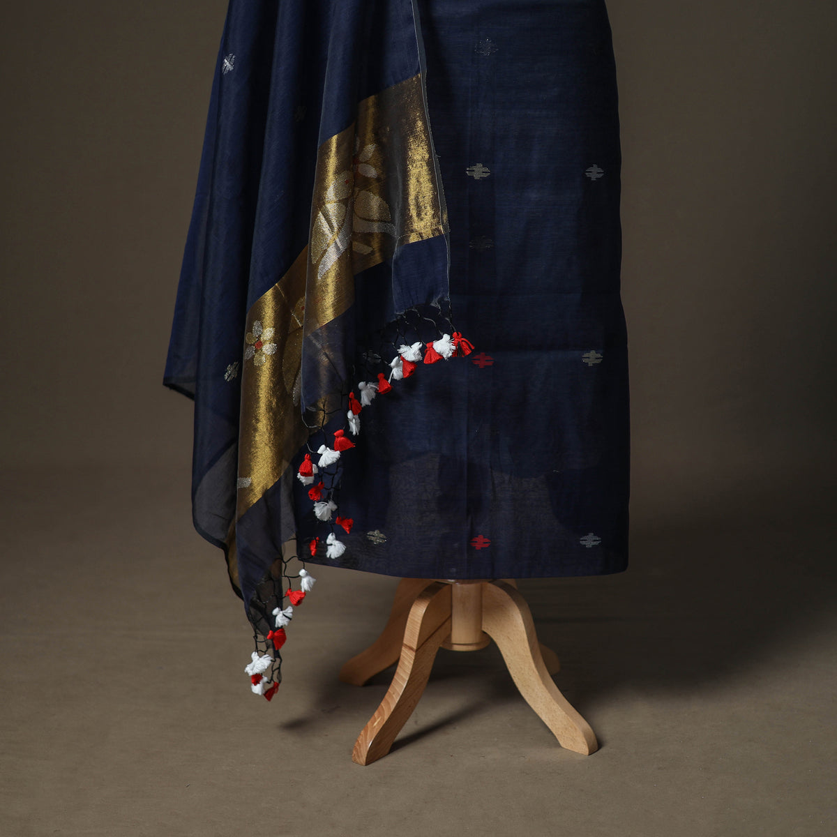Jamdani Pure Handloom Muslin Unstitched Dress Material: Kurta with Dupatta 02