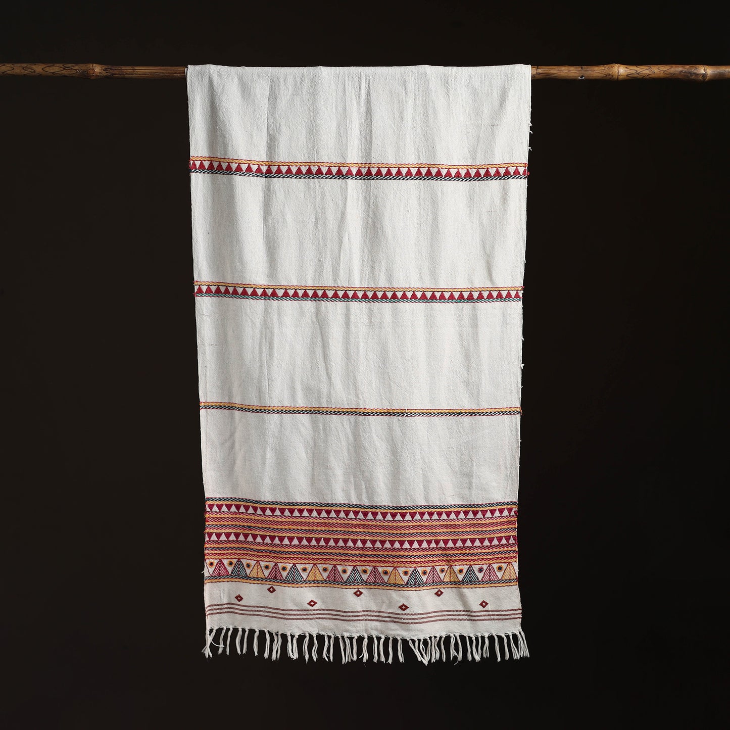 Orissa Tribal Kapadaganda Hand Embroidered Pure Handwoven Cotton Stole 39
