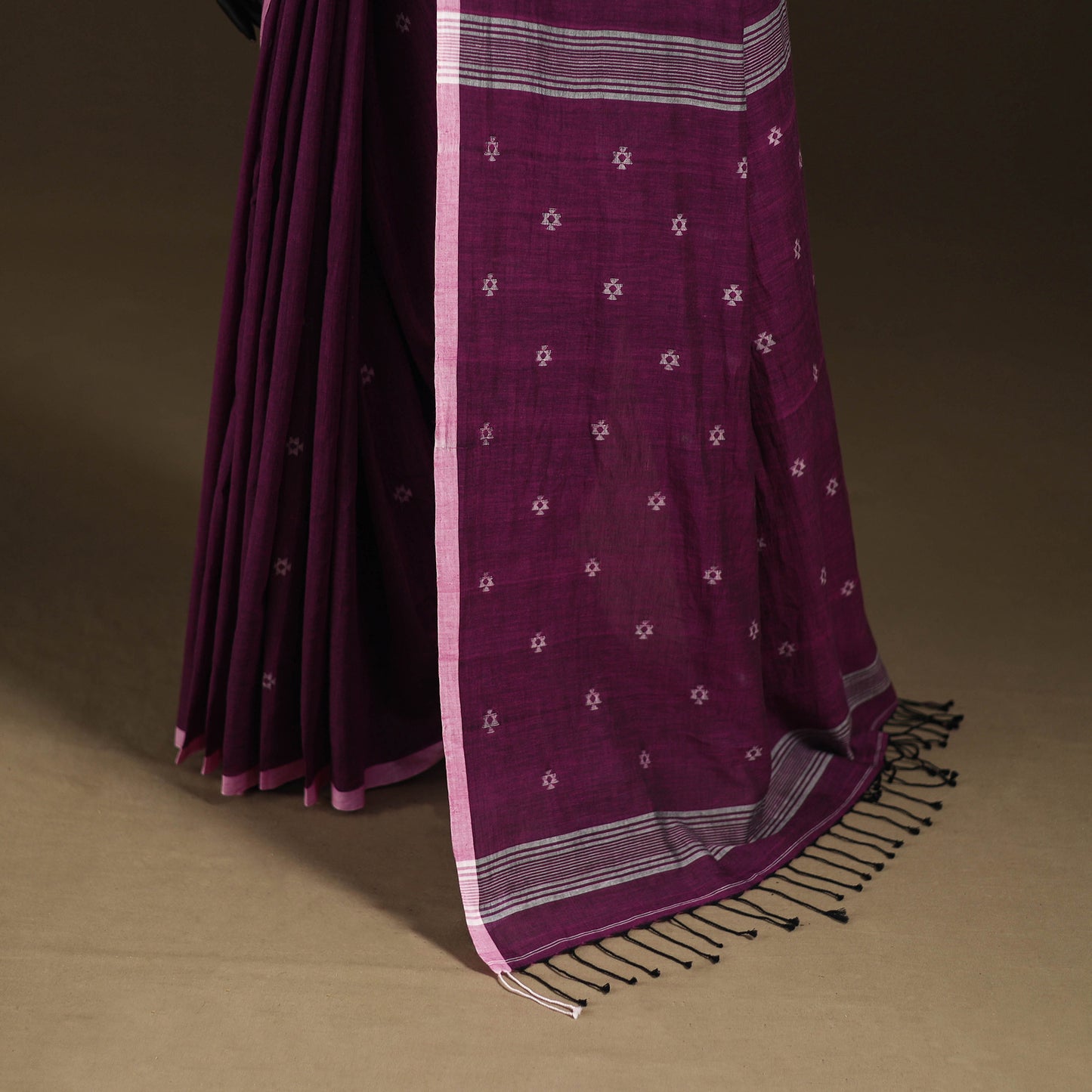 Phulia Jamdani Pure Handloom Cotton Saree with Tassels (Count 92/40) 39