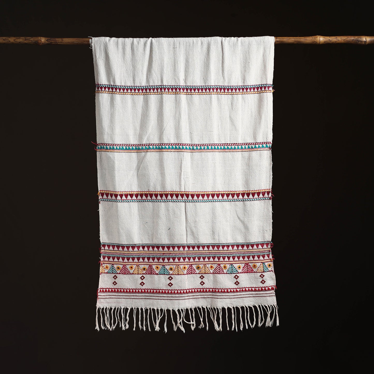 Orissa Tribal Kapadaganda Hand Embroidered Pure Handwoven Cotton Stole 34