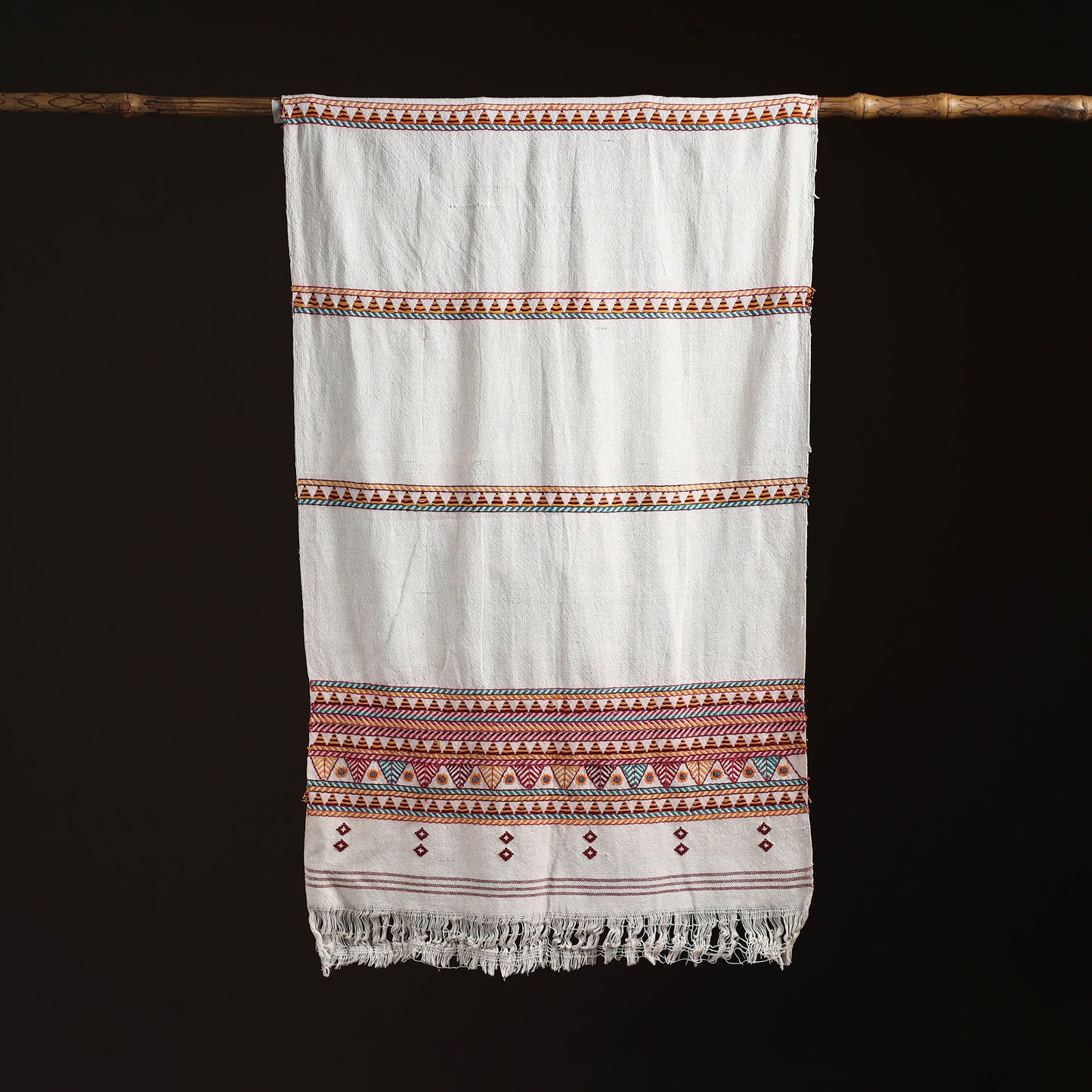 Orissa Tribal Kapadaganda Hand Embroidered Pure Handwoven Cotton Stole 33