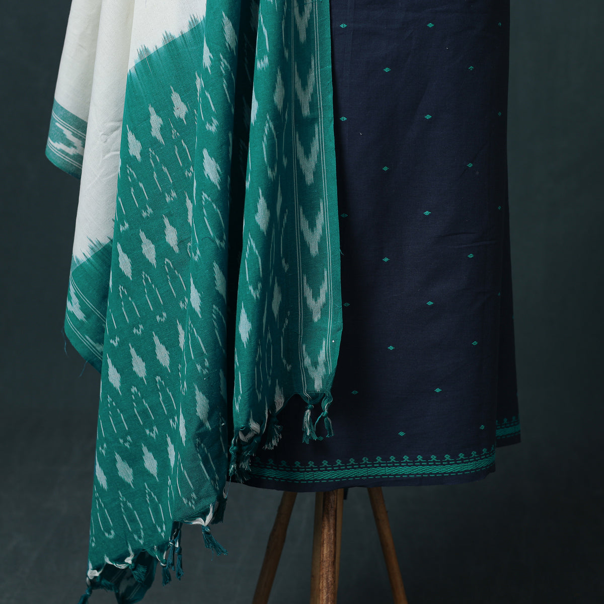 Prewashed Jacquard Cotton Unstitched Dress Material: Kurta & Dupatta with Jewellery 12