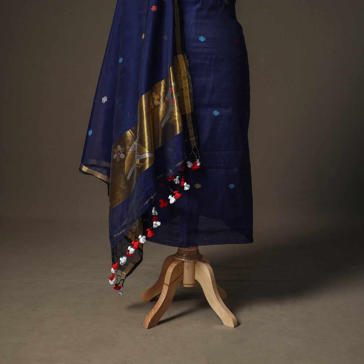 Jamdani Pure Handloom Muslin Unstitched Dress Material: Kurta with Dupatta 04