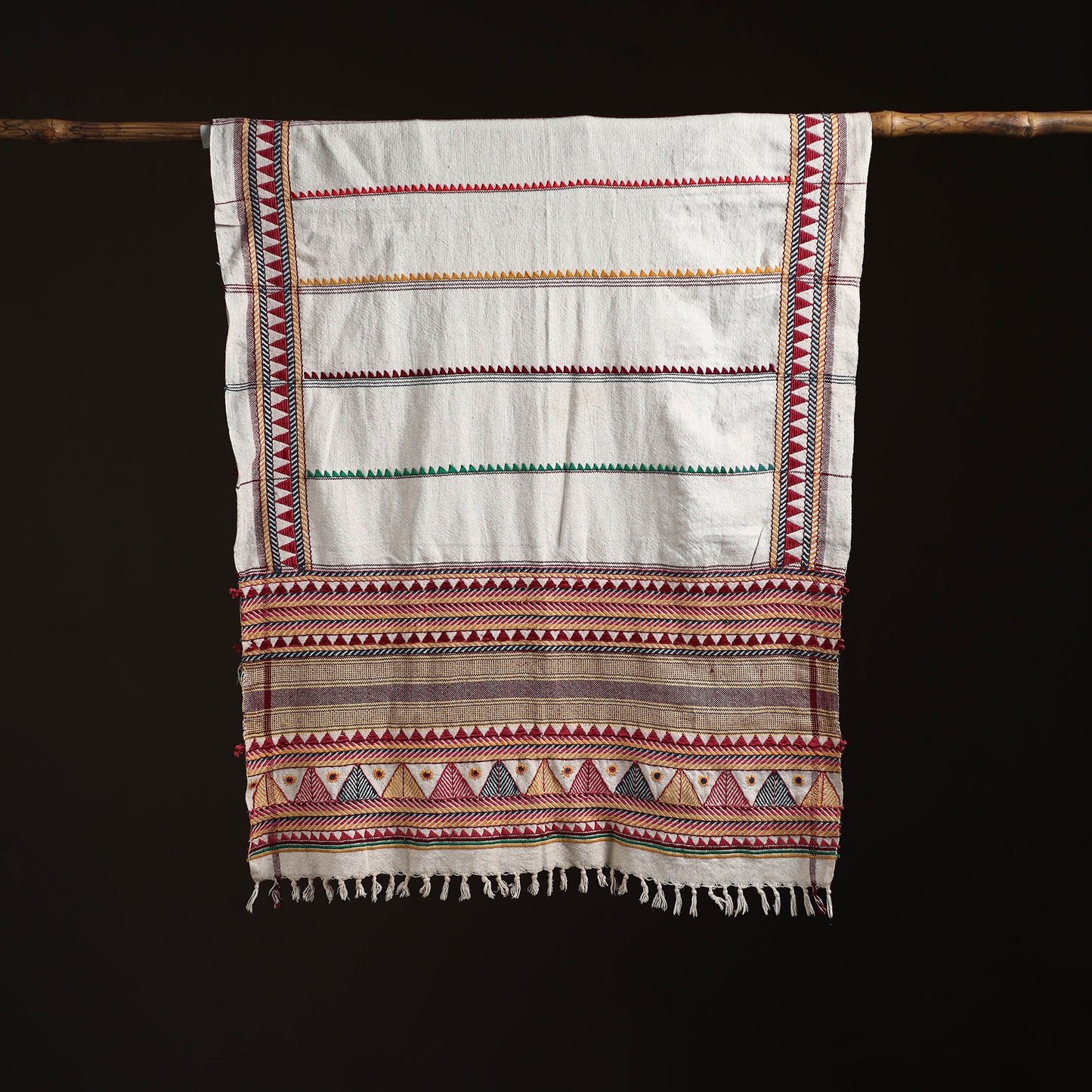 Orissa Tribal Kapadaganda Hand Embroidered Pure Handwoven Cotton Stole 28