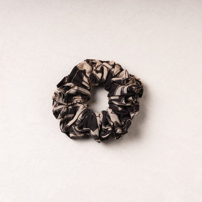 Rubber Band Scrunchie