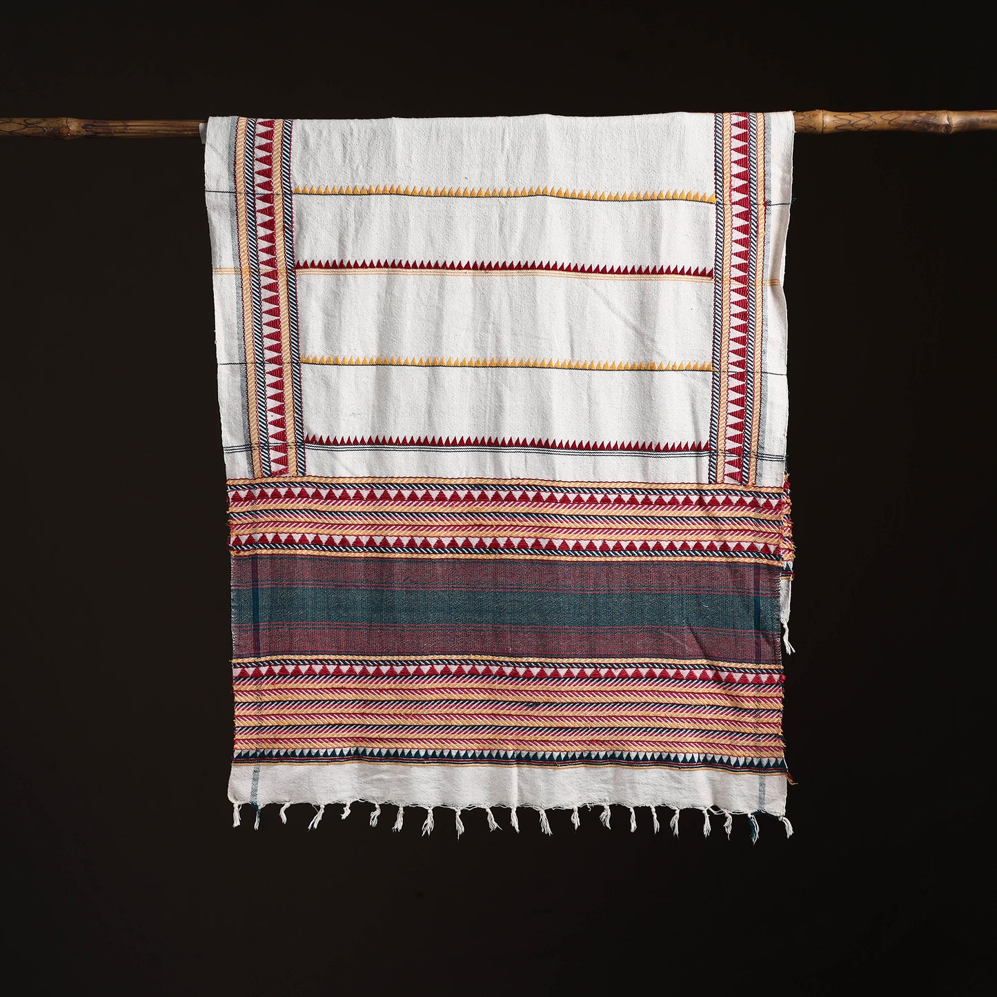 Orissa Tribal Kapadaganda Hand Embroidered Pure Handwoven Cotton Stole 23