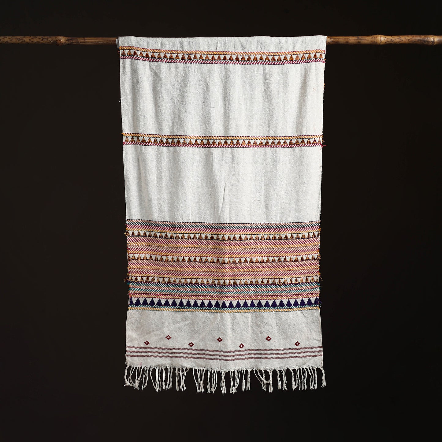 Orissa Tribal Kapadaganda Hand Embroidered Pure Handwoven Cotton Stole 18