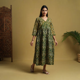 Buy Green Flared Cotton Batik Print Dress Online