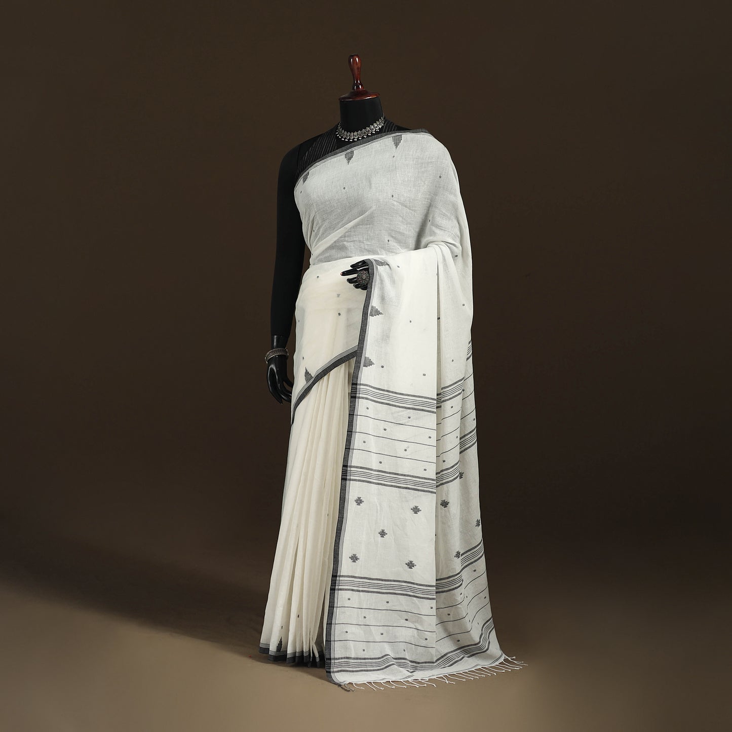 Phulia Jamdani Pure Handloom Cotton Saree with Tassels (Count 92/40) 43