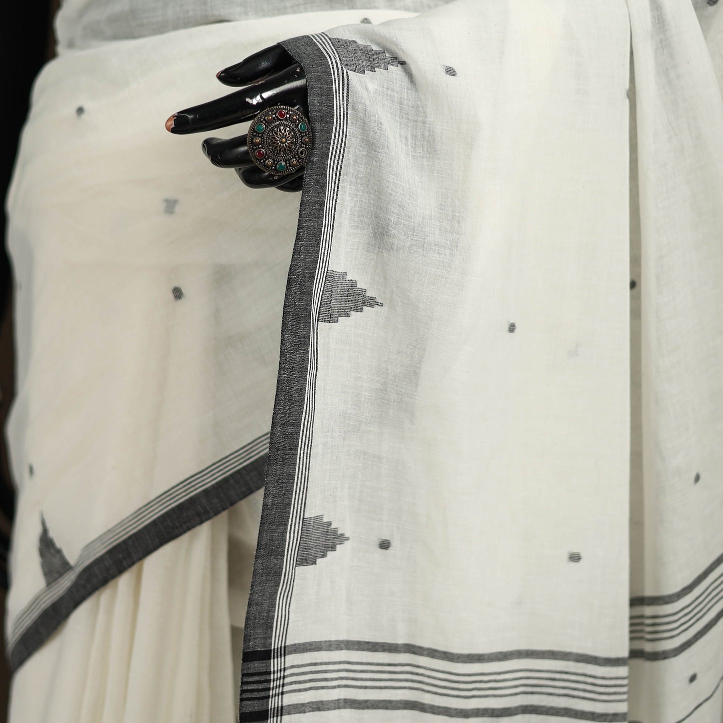 Phulia Jamdani Pure Handloom Cotton Saree with Tassels (Count 92/40) 43
