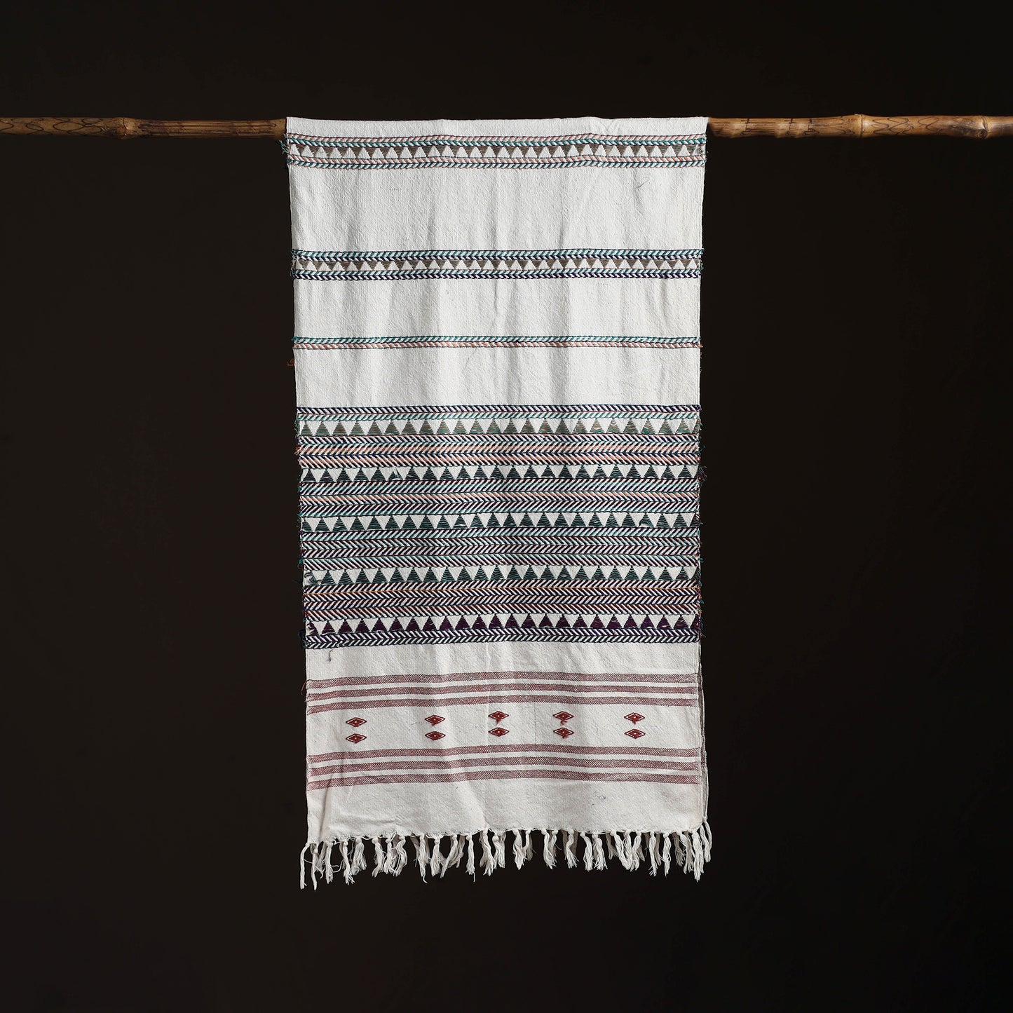 Orissa Tribal Kapadaganda Hand Embroidered Pure Handwoven Cotton Stole 10