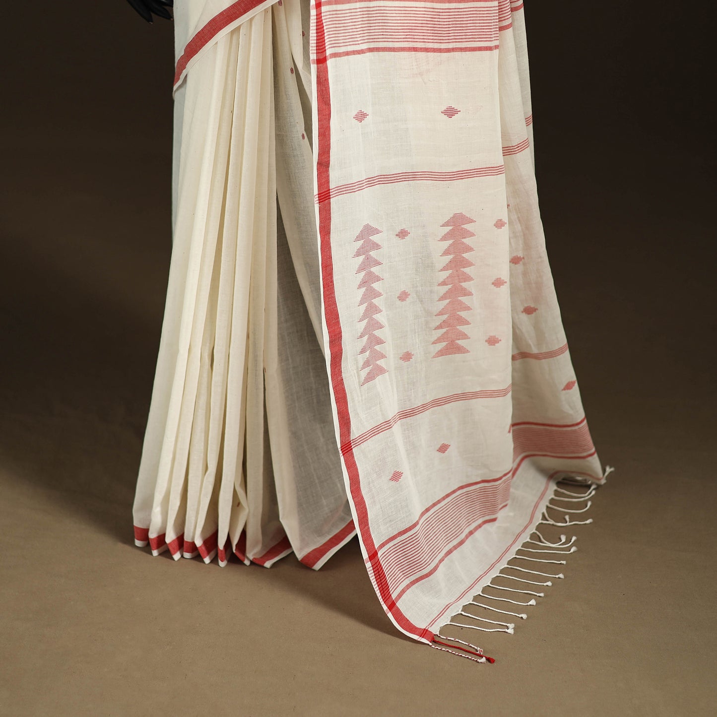 Phulia Jamdani Pure Handloom Cotton Saree with Tassels (Count 92/40) 44