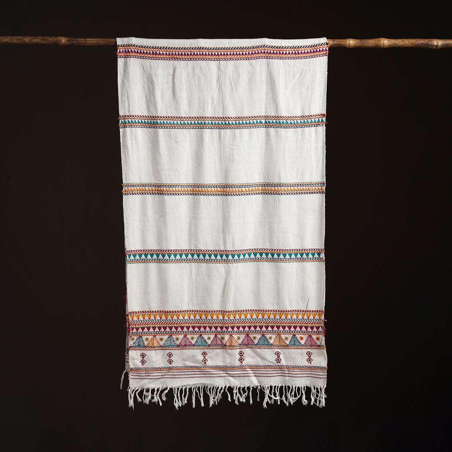 Orissa Tribal Kapadaganda Hand Embroidered Pure Handwoven Cotton Stole 06