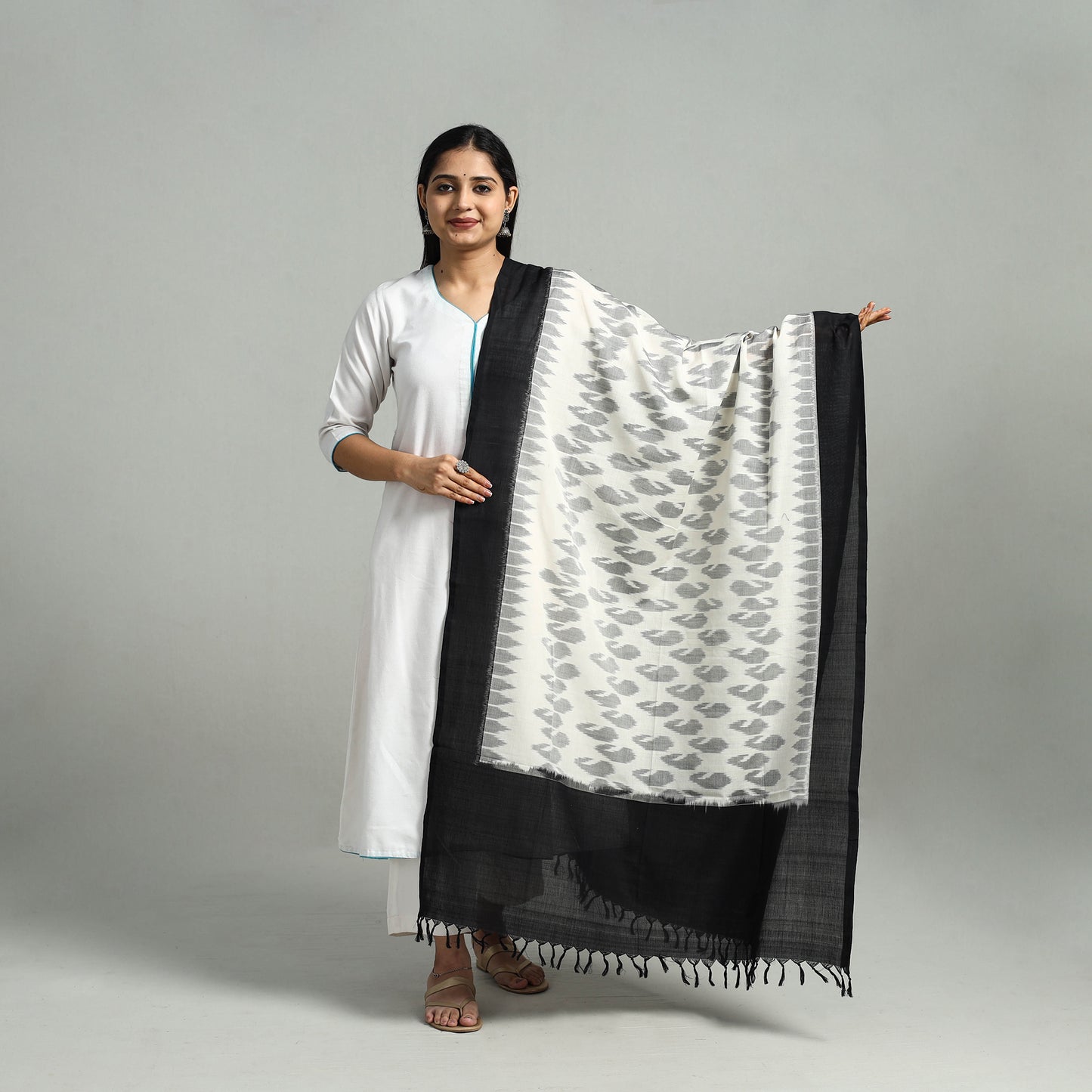 White - Handloom Cotton Pochampally Ikat Dupatta 11