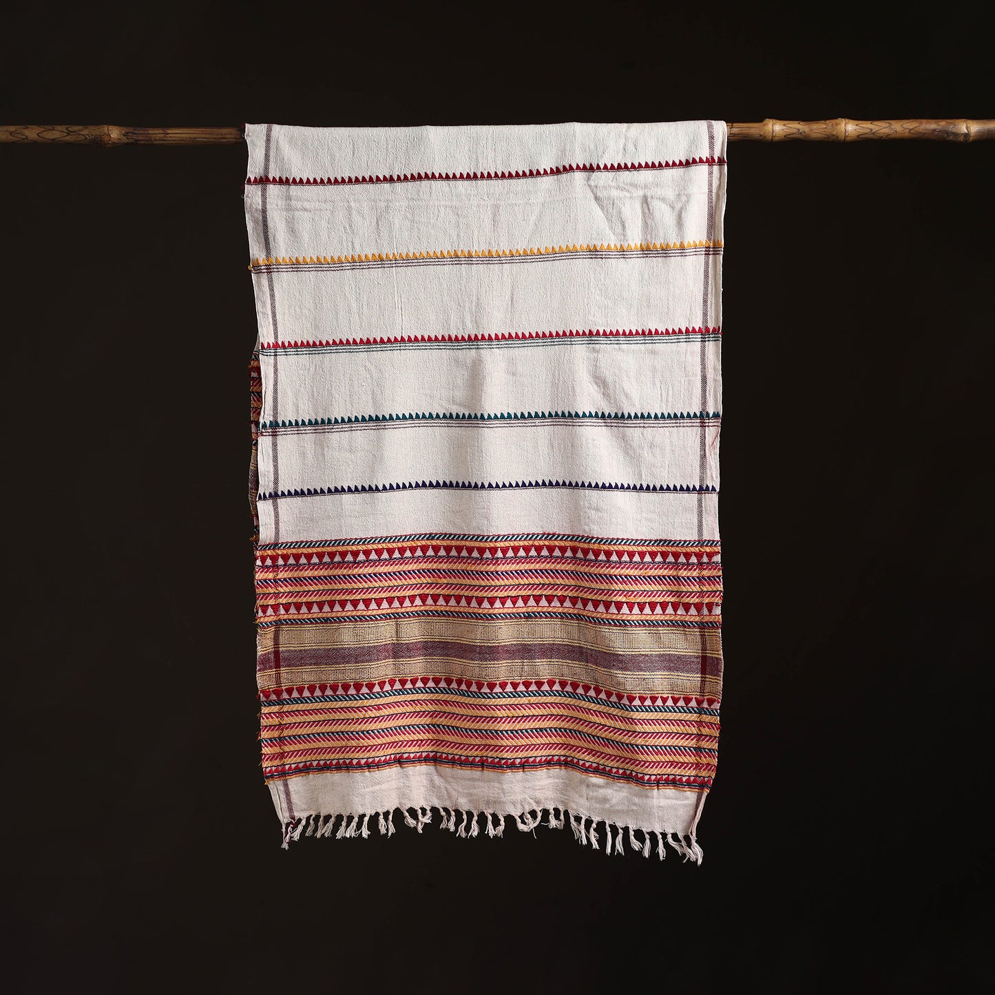 Orissa Tribal Kapadaganda Hand Embroidered Pure Handwoven Cotton Stole 01