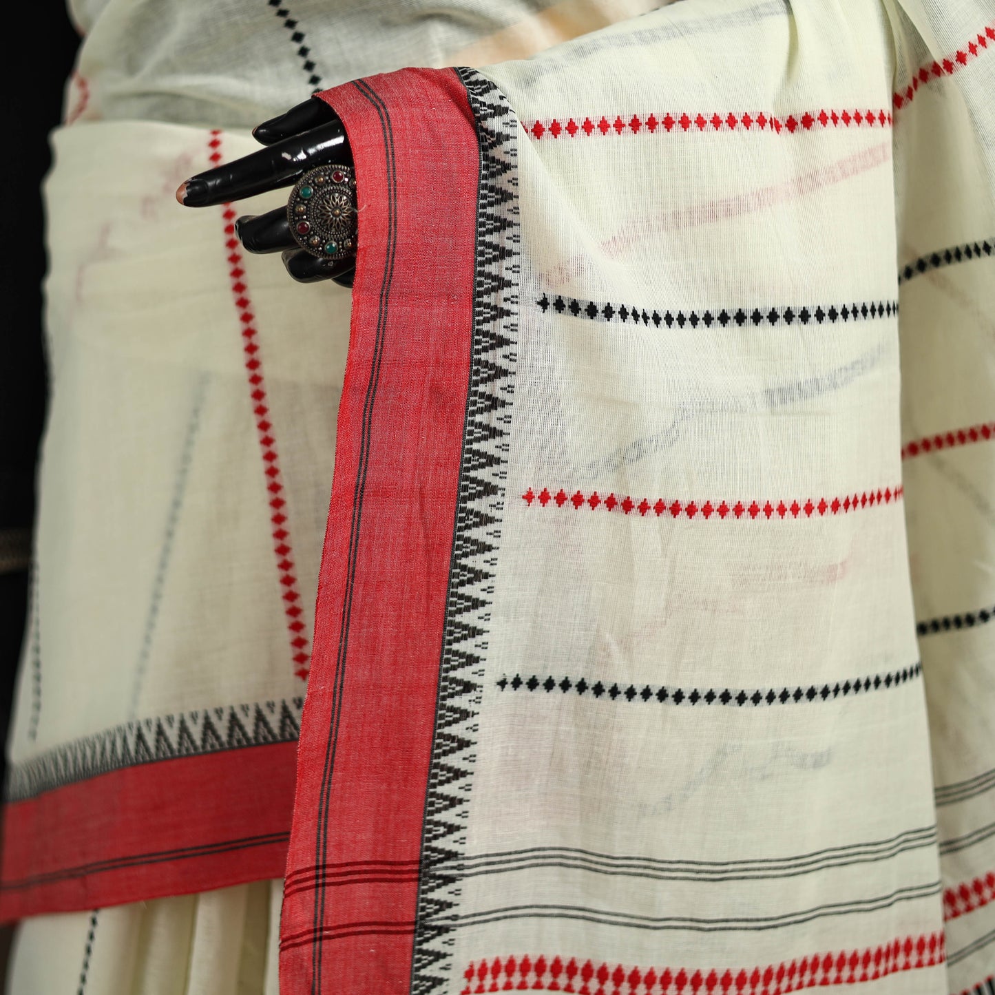 Bengal Handwoven Cotton Begumpuri Saree with Blouse Piece 02