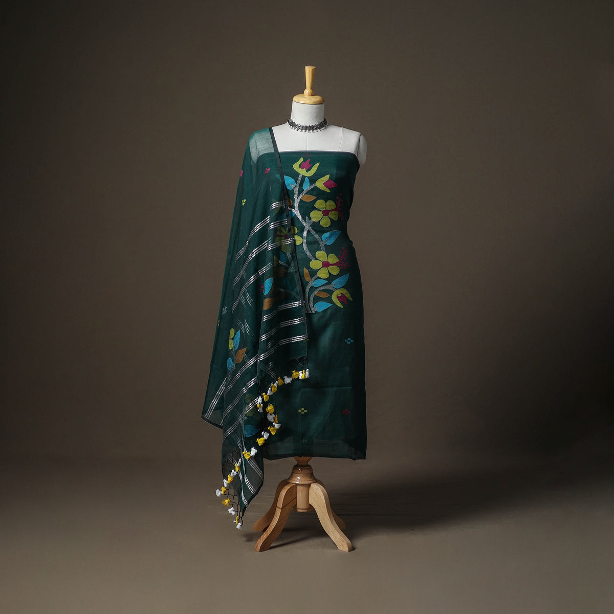 Jamdani Pure Handloom Muslin Unstitched Dress Material: Kurta with Dupatta 13