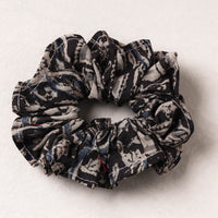 Rubber Band Scrunchie
