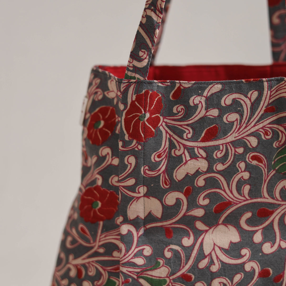 Handcrafted Fabric Jhola Bag 02