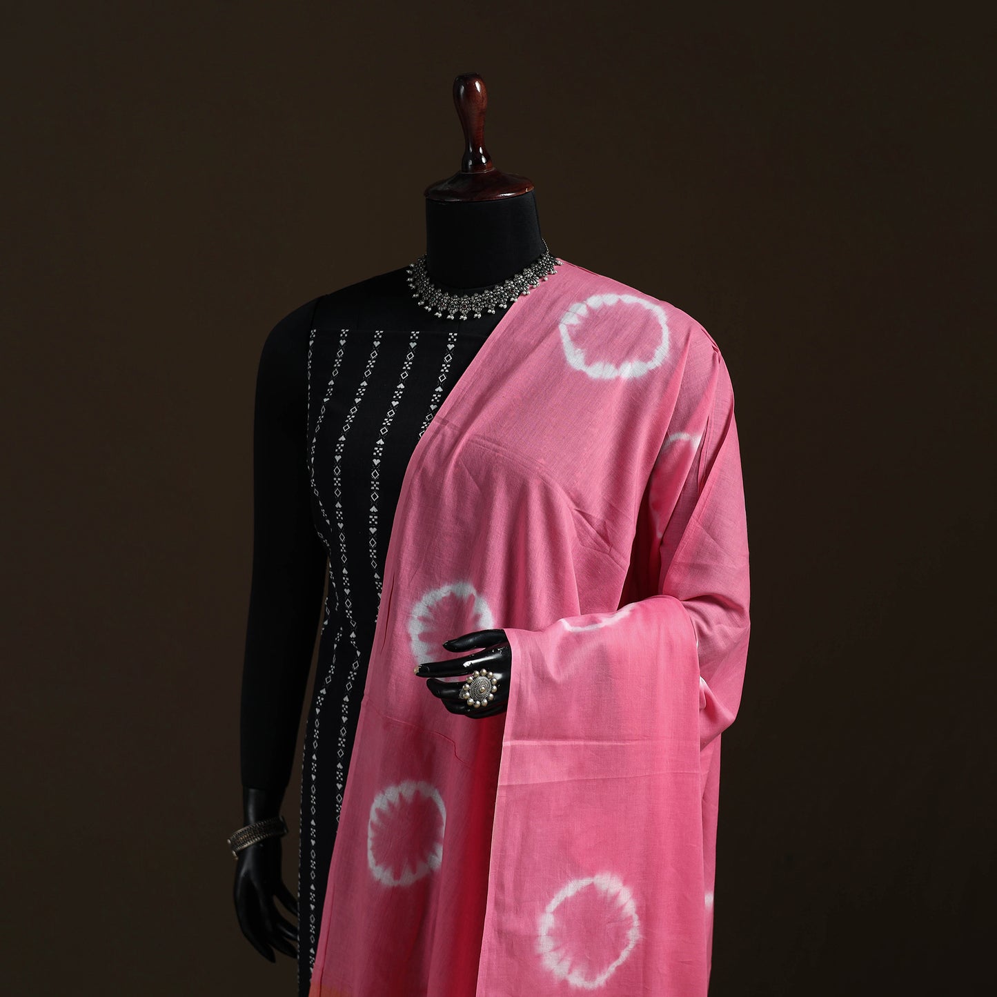 Shibori Tie-Dye Cotton Dupatta with Tassels 02