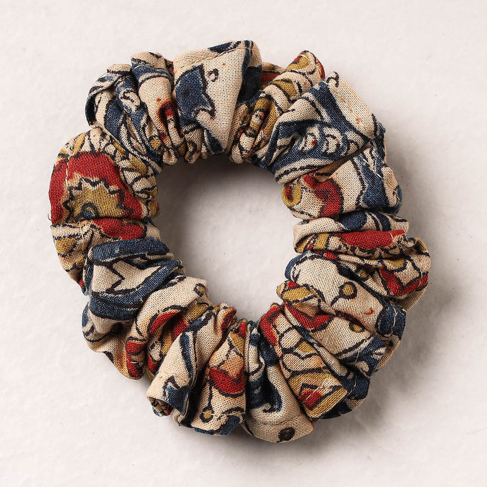 Rubber Band Scrunchie