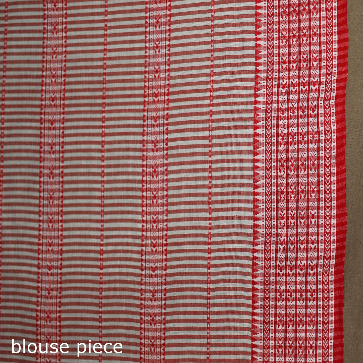 Bengal Handwoven Cotton Fish Buti Begumpuri Saree with Blouse Piece 09