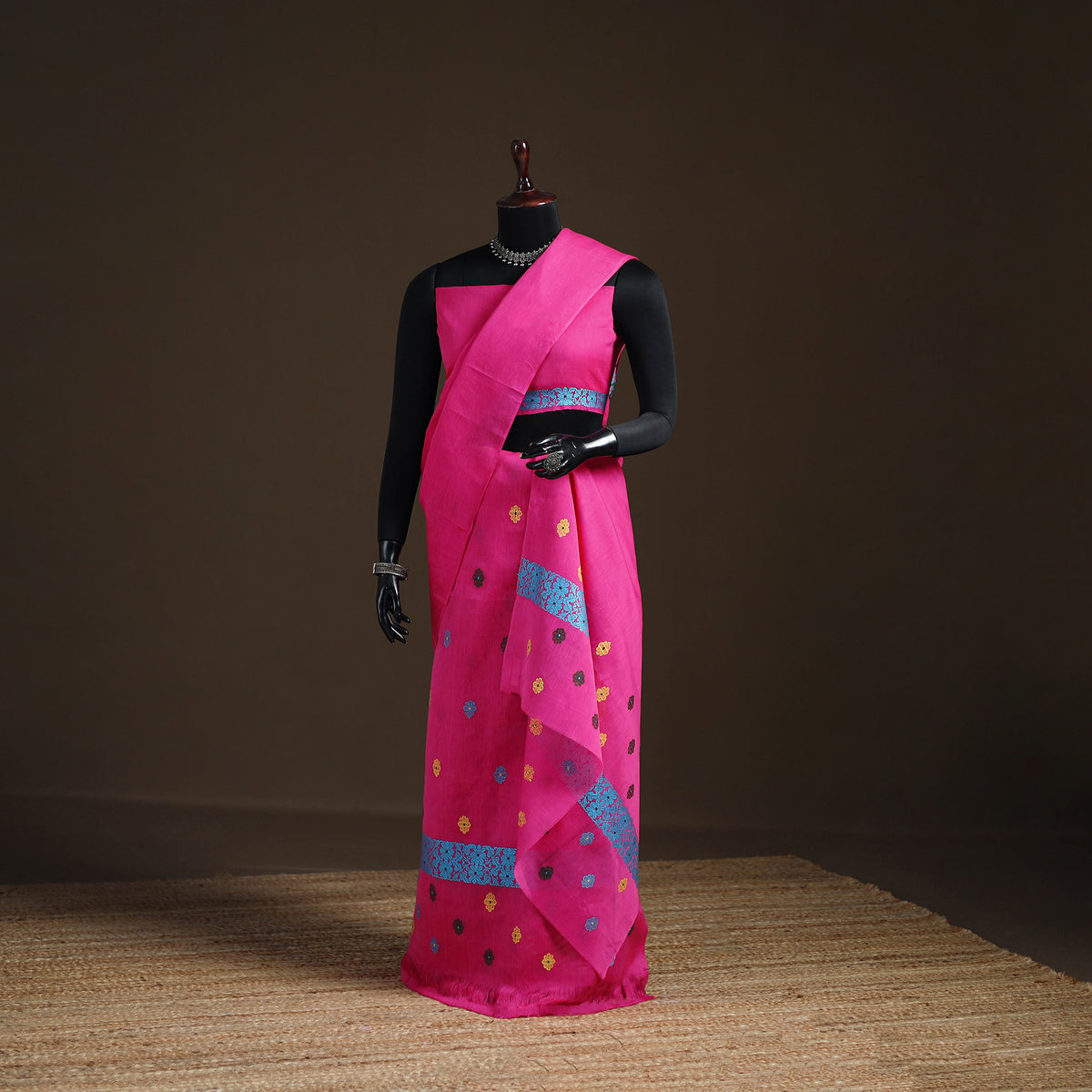 Assam Handloom Silk Cotton Mekhela Chador with Blouse Piece 08