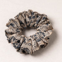 Rubber Band Scrunchie