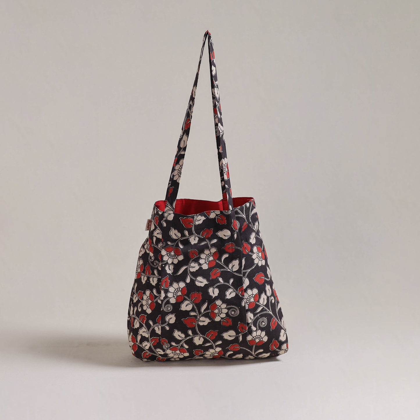 Handcrafted Fabric Jhola Bag 05