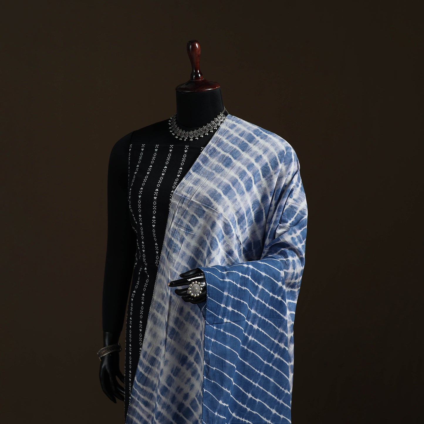 Shibori Tie-Dye Cotton Dupatta with Tassels 04
