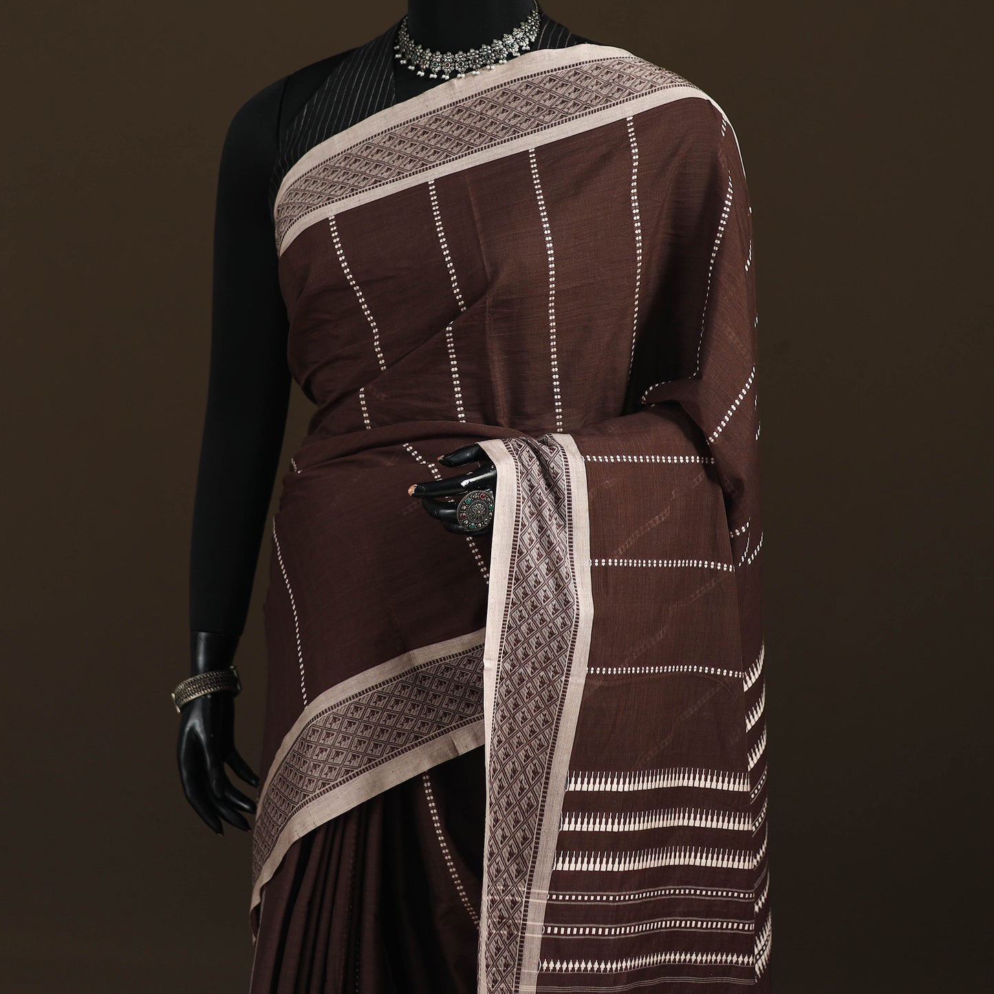 Bengal Handwoven Cotton Begumpuri Saree with Blouse Piece 12