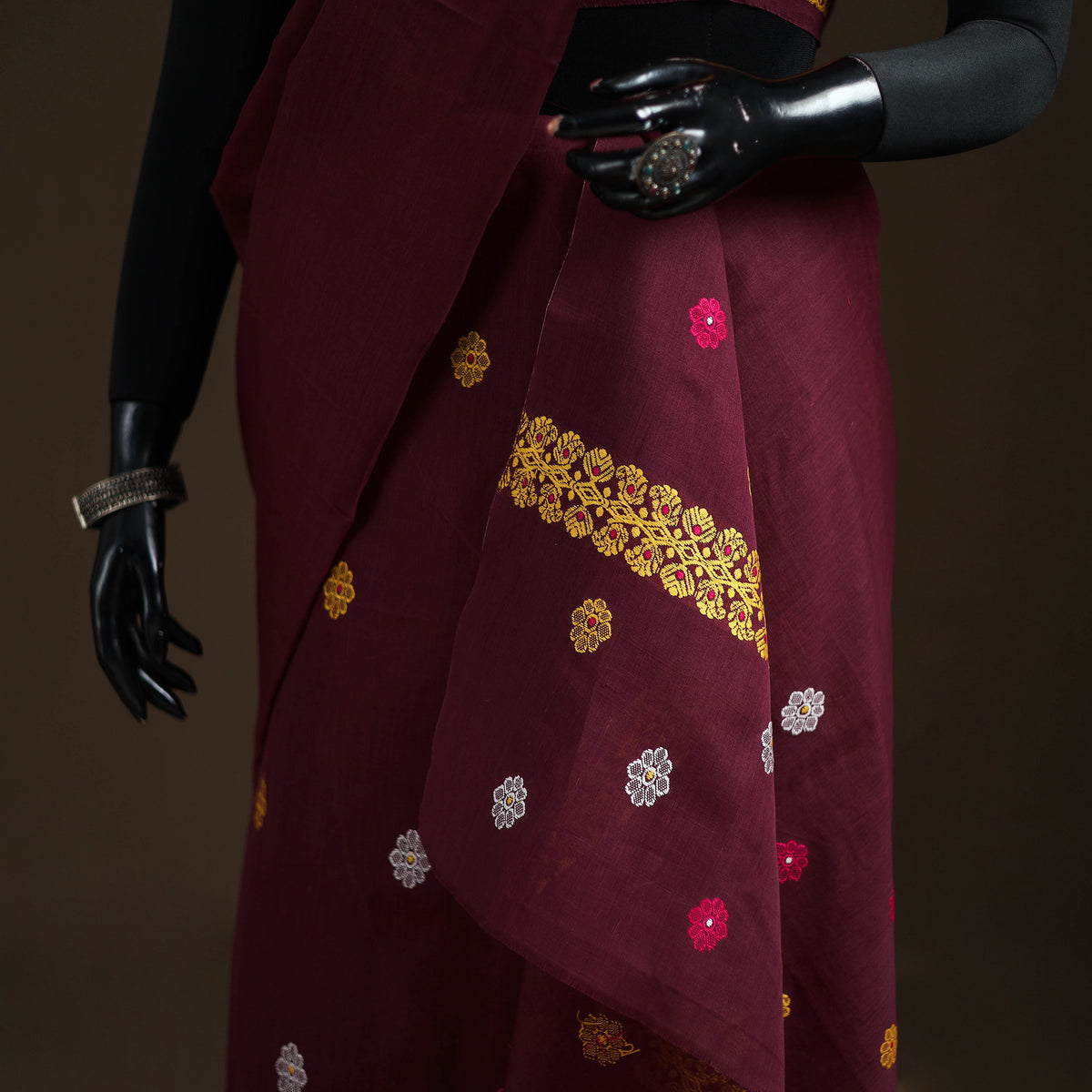 Assam Handloom Silk Cotton Mekhela Chador with Blouse Piece 10