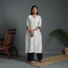 White Straight Handloom Chanderi Silk Tie-Dye Leheriya Kurta