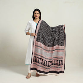 Black - natural dyed hand cotton bagh dupatta 02