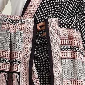 Black - natural dyed hand cotton bagh dupatta 02