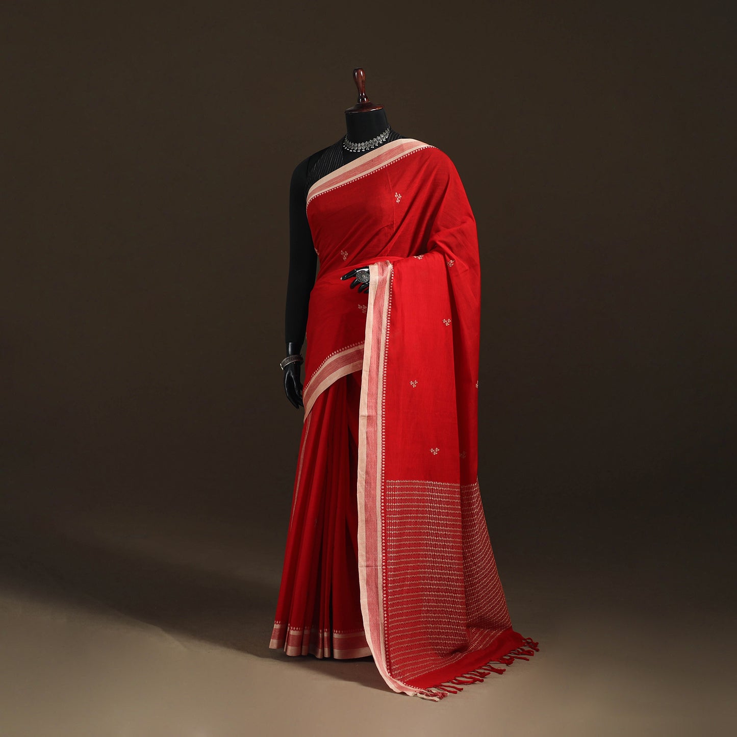 Bengal Handwoven Cotton Leaf Buti Begumpuri Saree with Blouse Piece 14