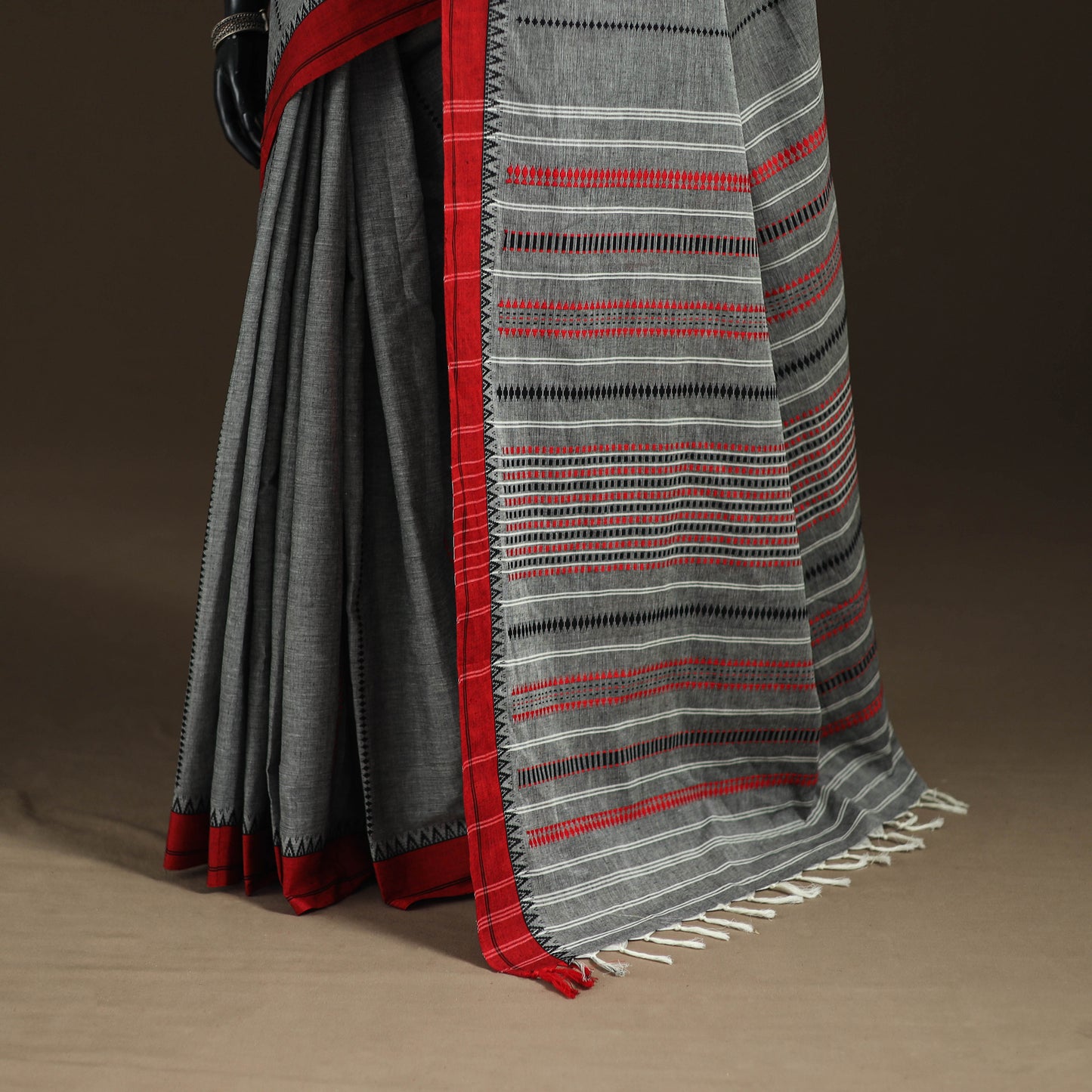Bengal Handwoven Cotton Begumpuri Saree 15