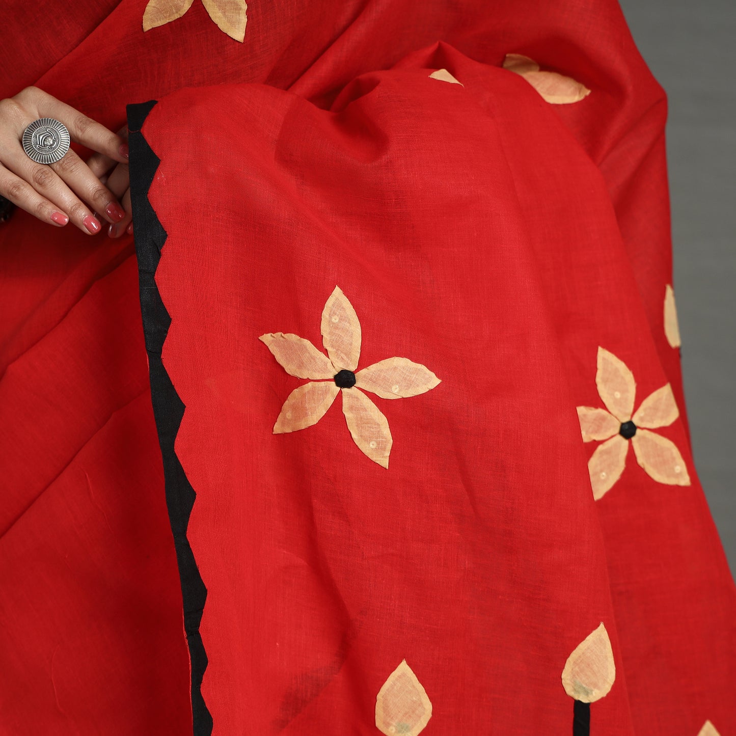 Red - Applique Patti Kaam Pure Cotton Saree from Rampur 17