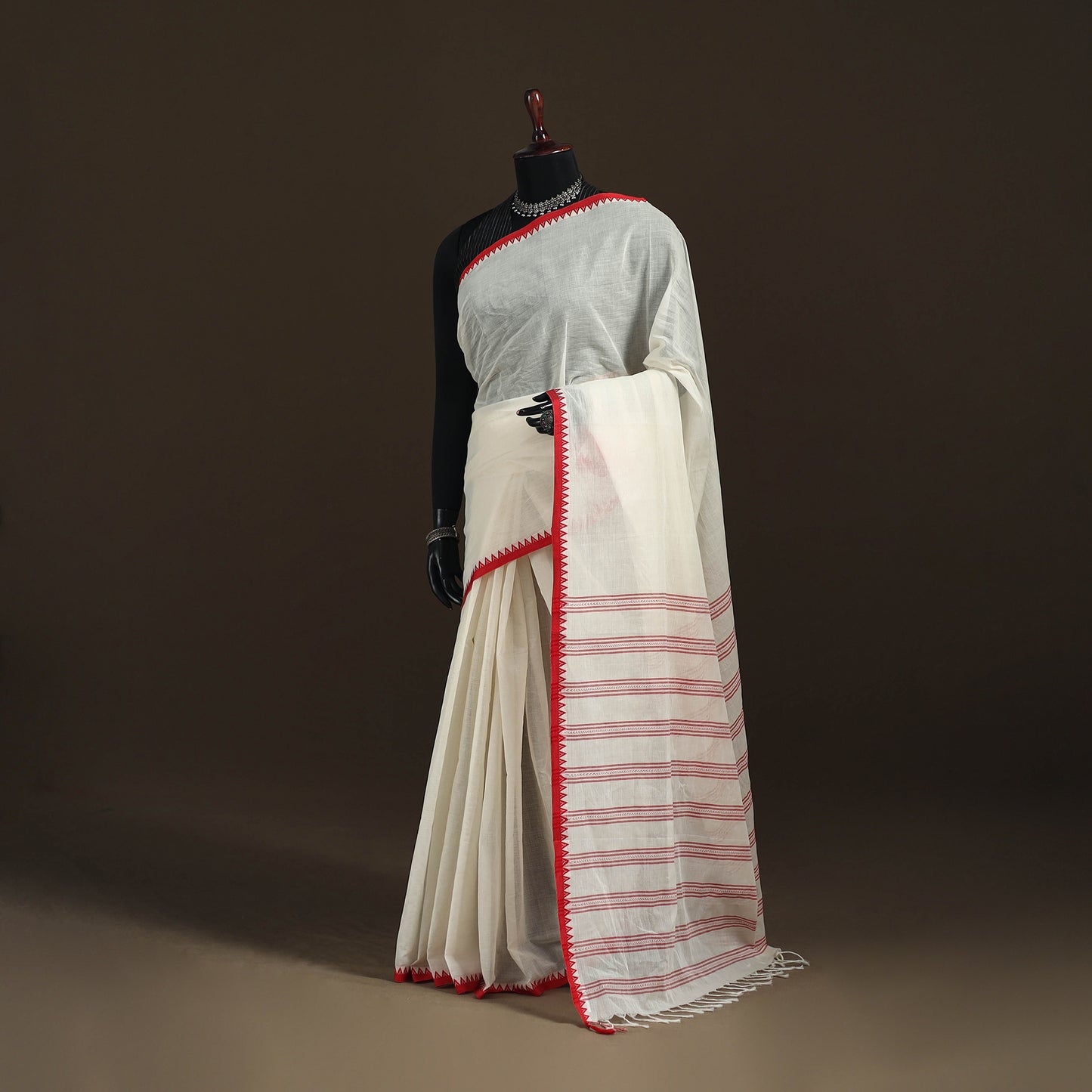 Bengal Handwoven Cotton Begumpuri Saree 16