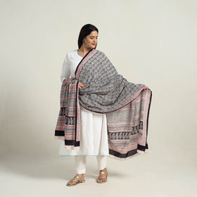 Black - natural dyed hand cotton bagh dupatta 04