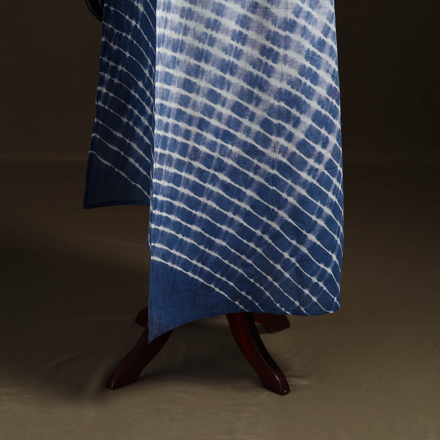 Shibori Tie-Dye Cotton Dupatta with Tassels 12