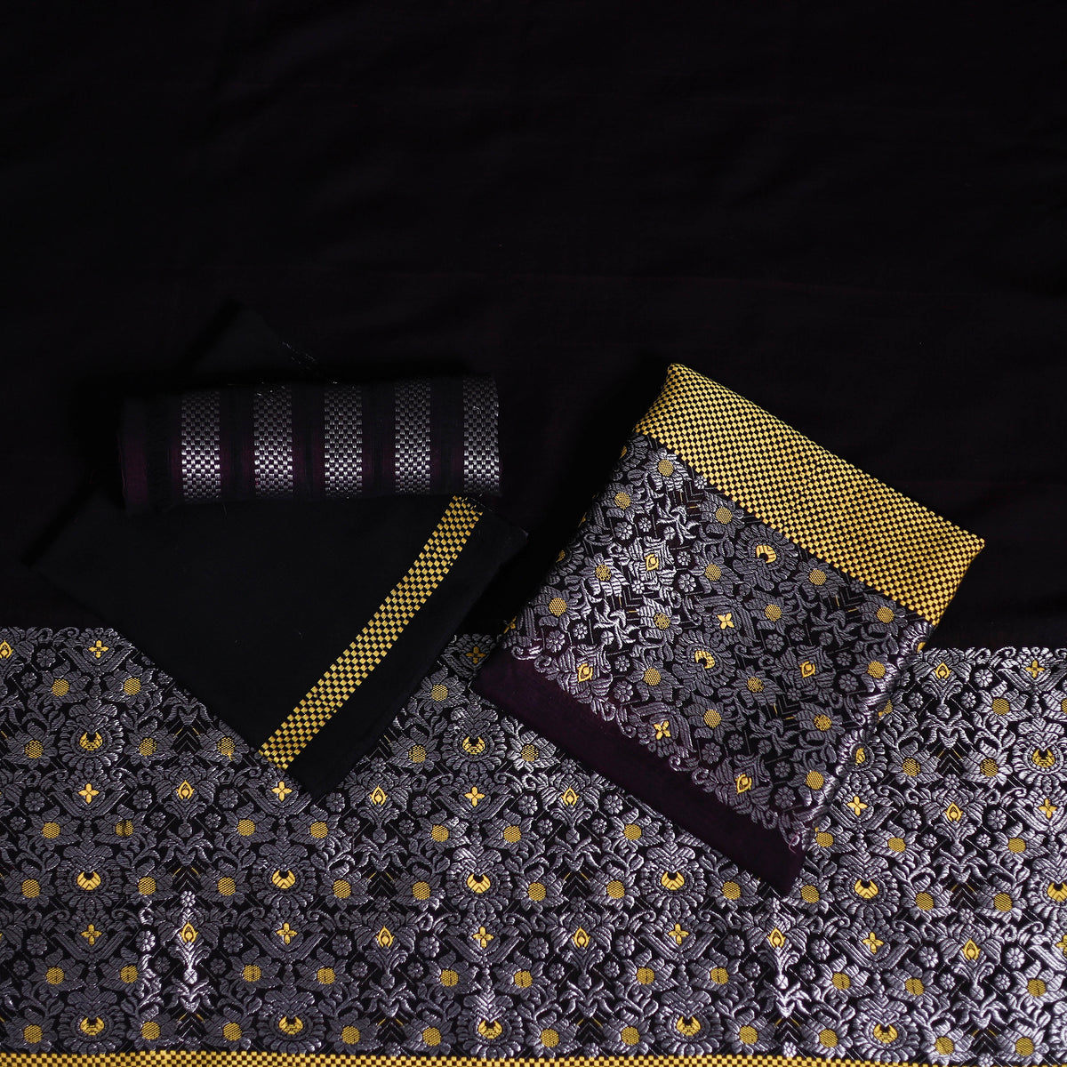 Assam Handloom Silk Cotton Mekhela Chador with Blouse Piece 04
