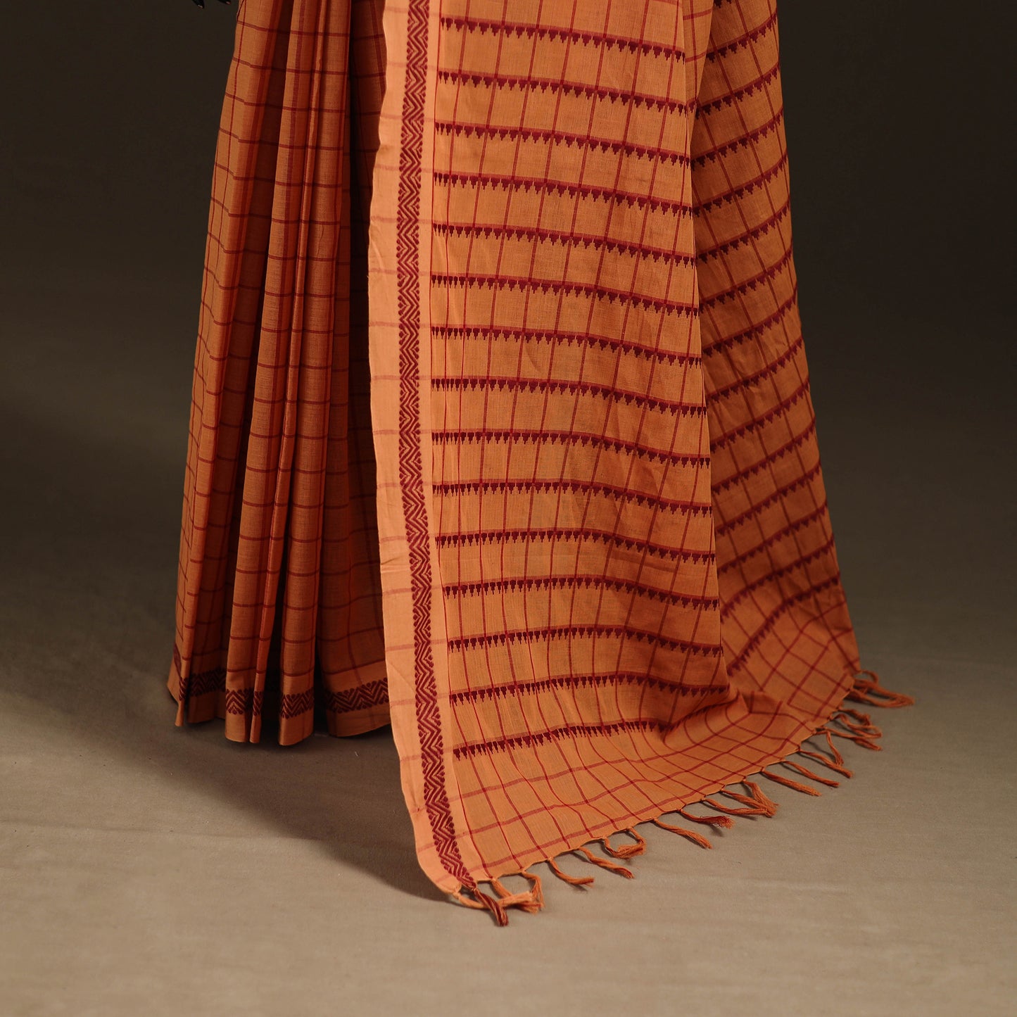 Bengal Handwoven Cotton Checks Begumpuri Saree 18