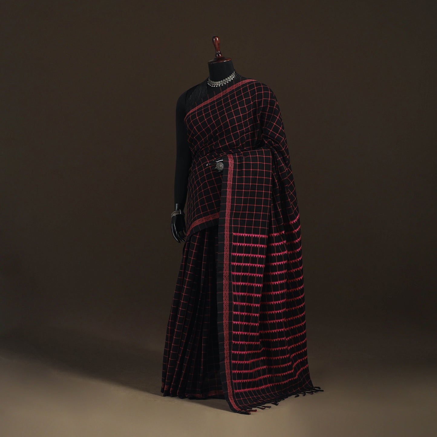 Bengal Handwoven Cotton Checks Begumpuri Saree 21