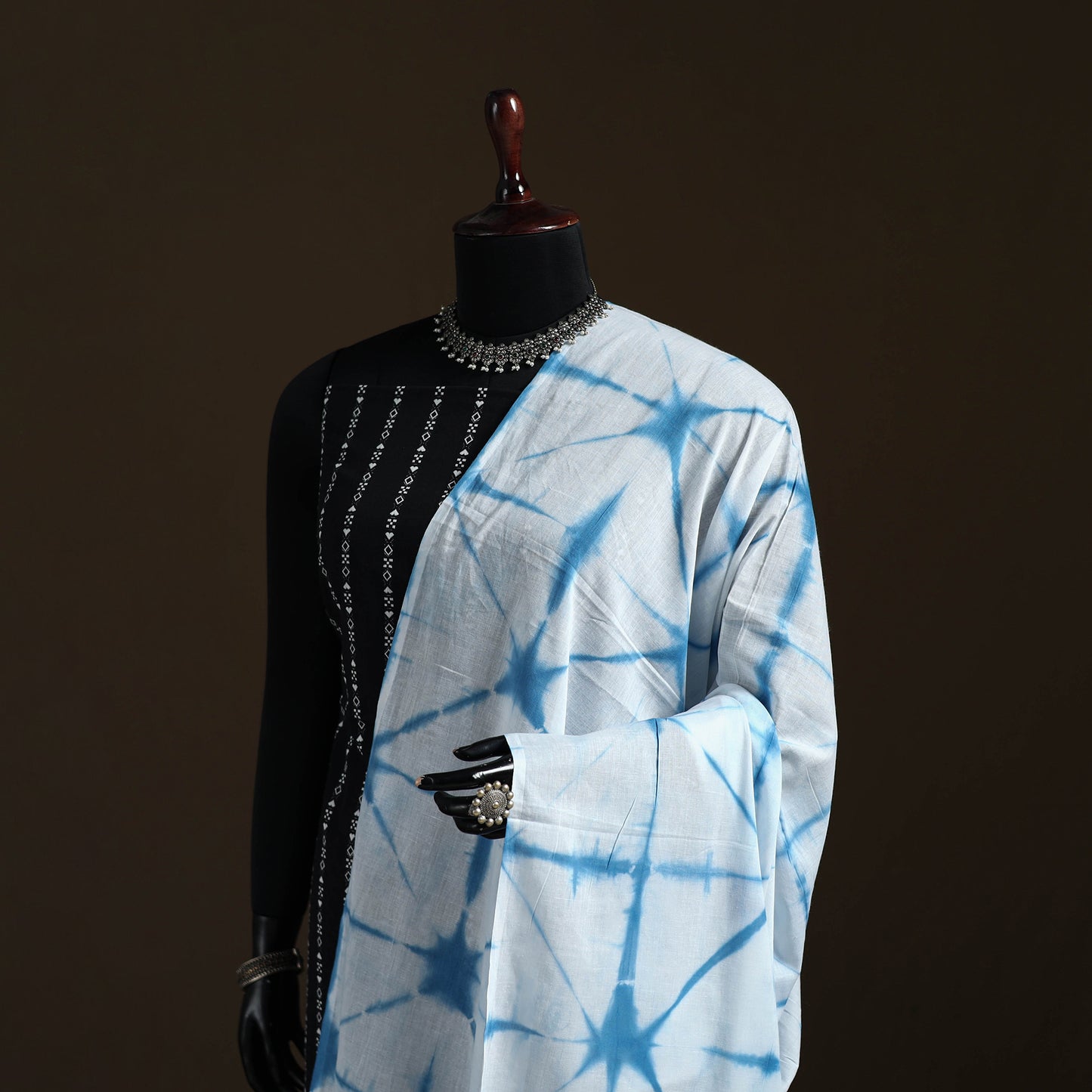 Shibori Tie-Dye Cotton Dupatta with Tassels 18