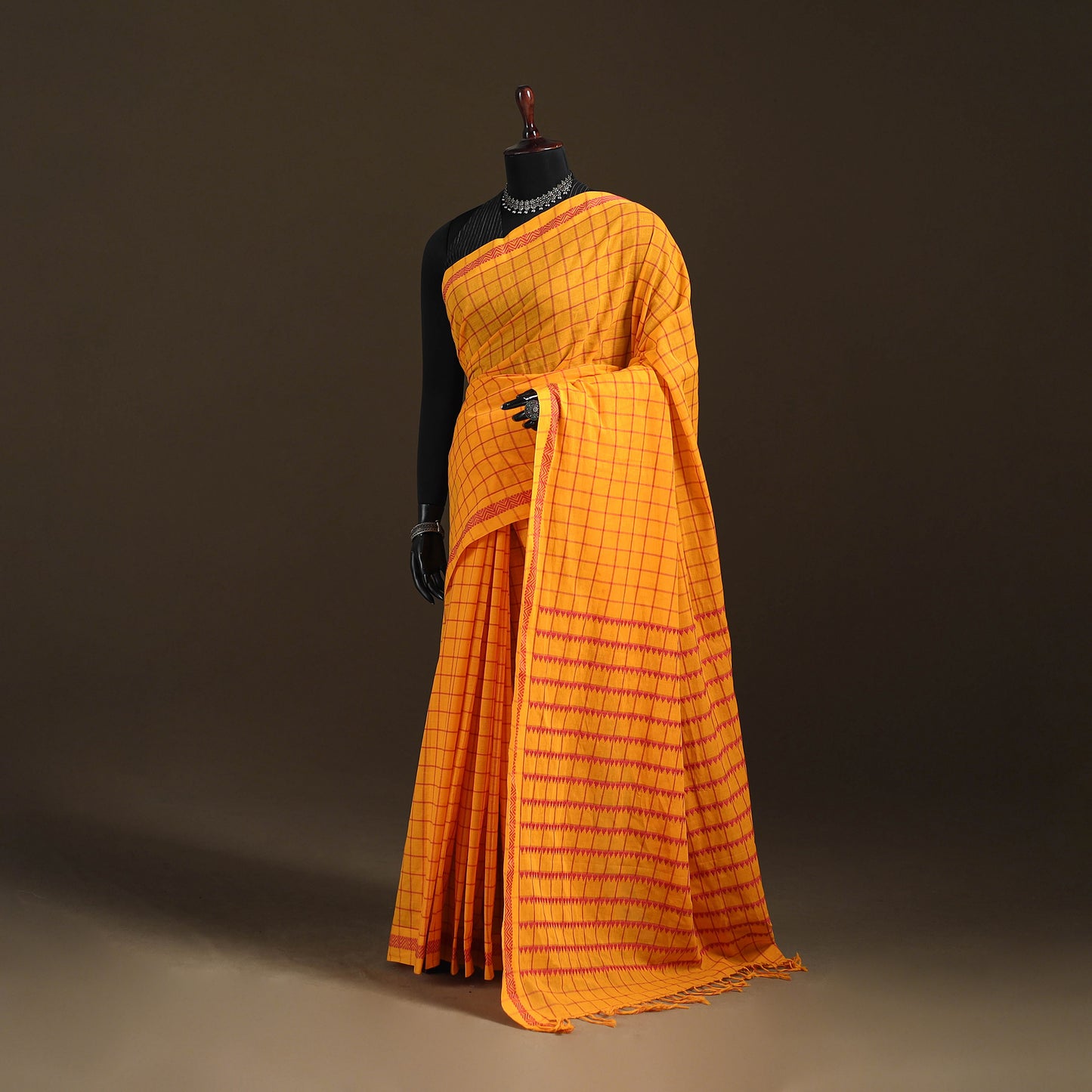 Bengal Handwoven Cotton Checks Begumpuri Saree 25