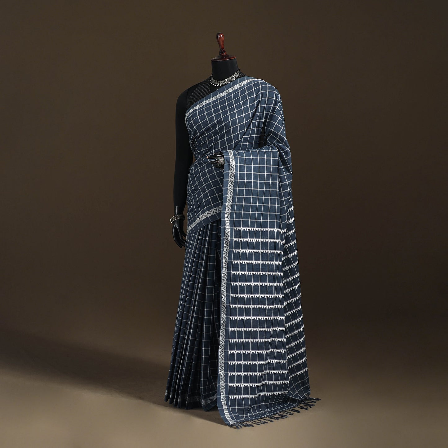 Bengal Handwoven Cotton Checks Begumpuri Saree 26