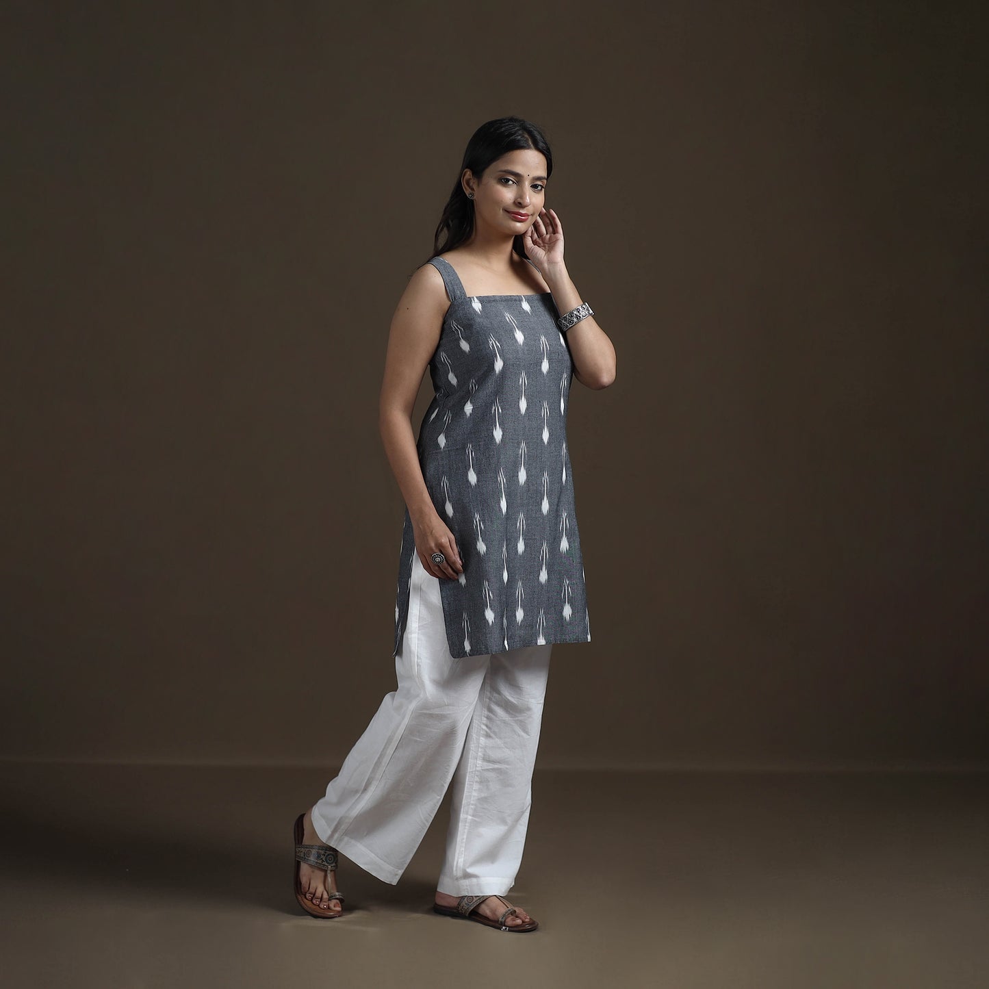 Pochampally Ikat Cotton Sleeveless Short Kurta for Women 27