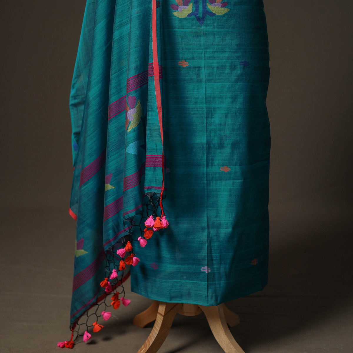 Jamdani Pure Handloom Muslin Unstitched Dress Material: Kurta with Dupatta 38
