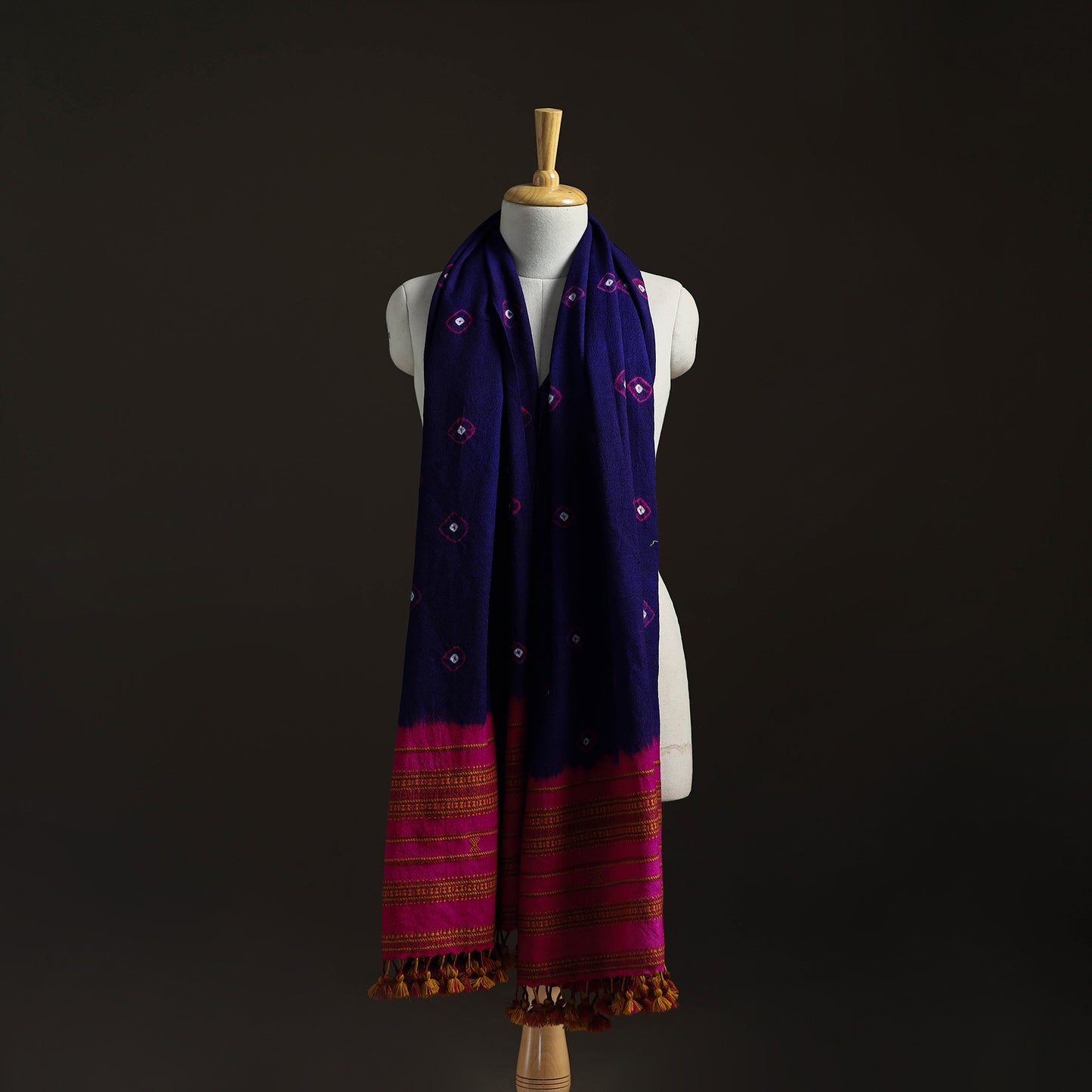 Kutch Handwoven Merino Wool Bandhani Tie-Dye Shawl 01
